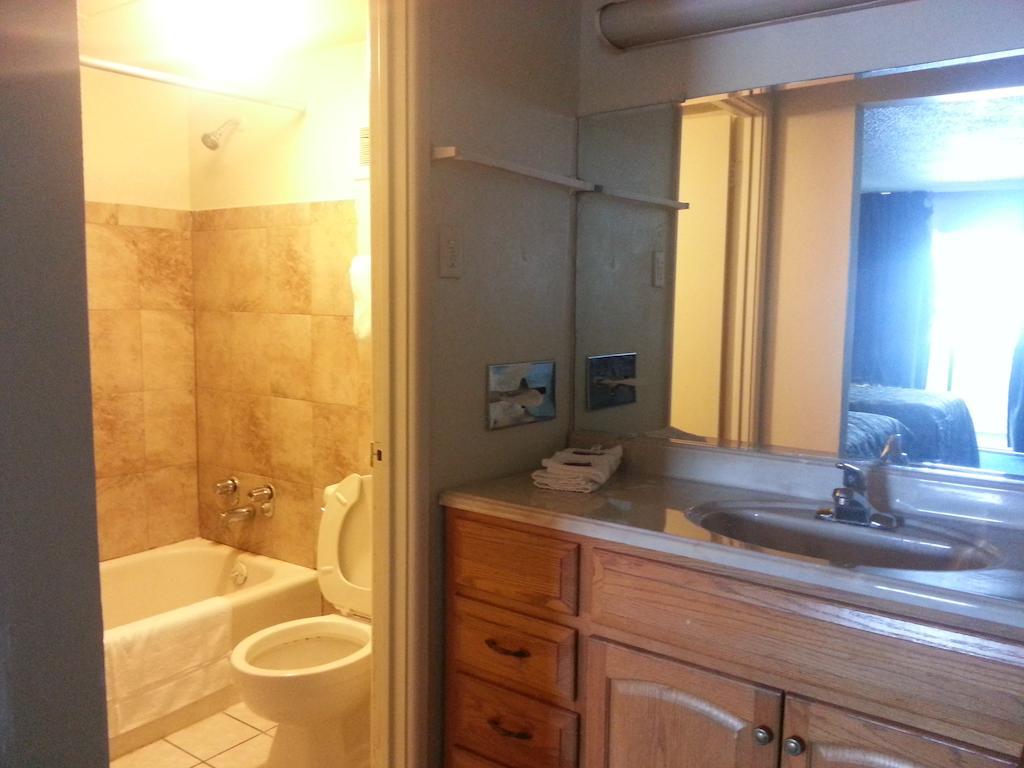 America'S Best Inn & Suites Clarksville Кларксвилл Номер фото