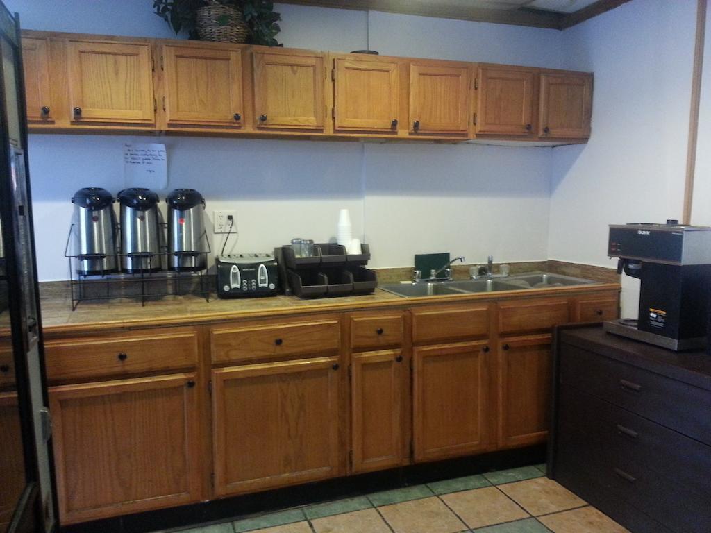 America'S Best Inn & Suites Clarksville Кларксвилл Экстерьер фото